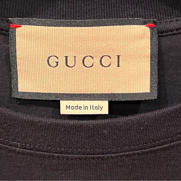 Gucci Unisex Black Tee with Red Accent - Picture 3 of 6